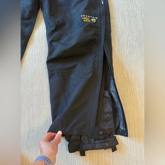 Mountain Hardwear Black Gore-Tex Snow/Ski Pants - Picture 6 of 10